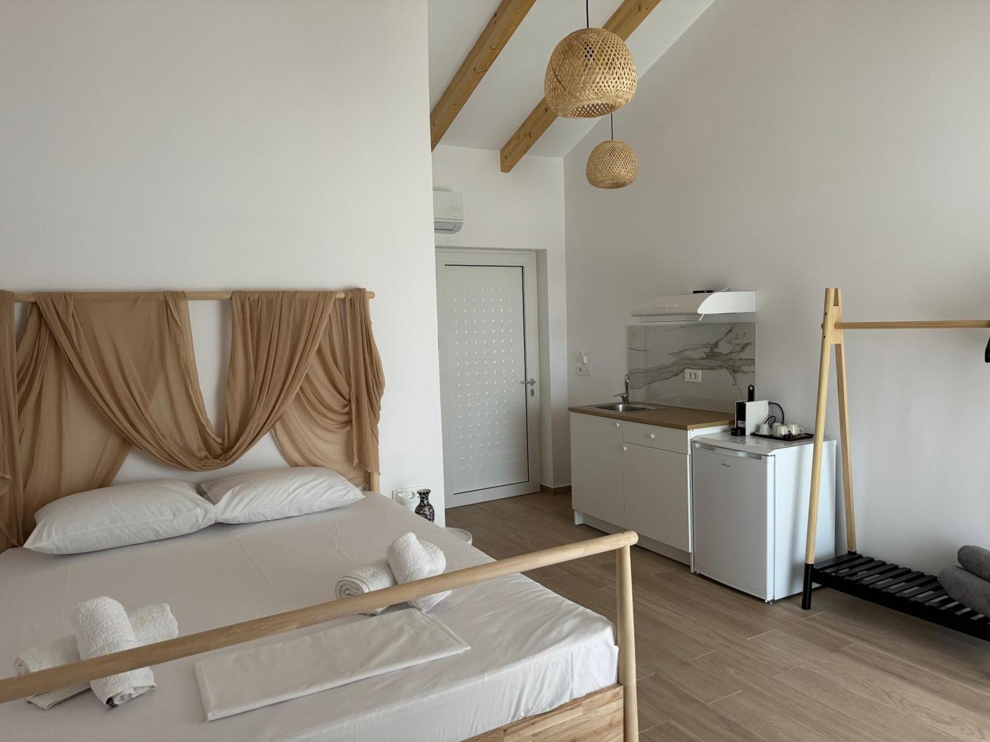 Nikludin Suites & Studios Laganás Eksteriør bilde